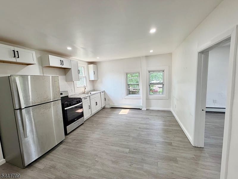 1st image of 390 Orange Rd APT 5