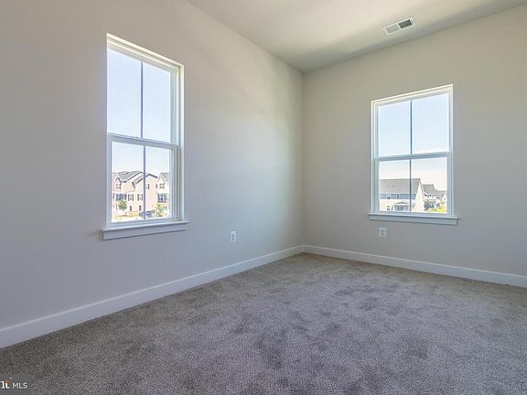 5th image of 8100 Primrose Ln