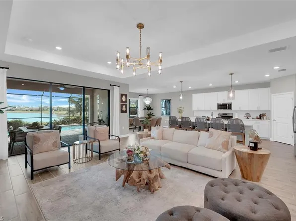 18336 Parksville Dr, Estero, FL 33928