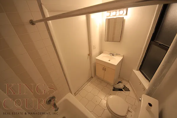 Rented by Kings Court Real Estate | media 14