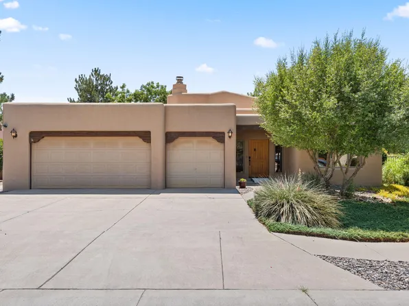 2212 Via Cadiz Ct NW, Albuquerque, NM 87104