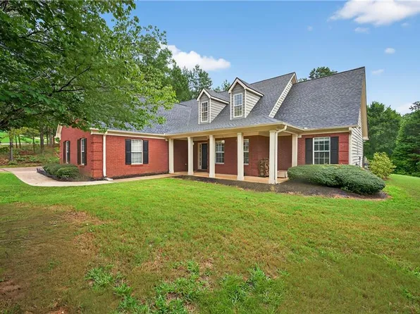 65 Pecan Ln, Oxford, GA 30054