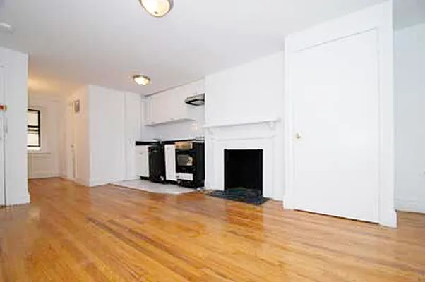 Rented by Buchbinder & Warren | media 1