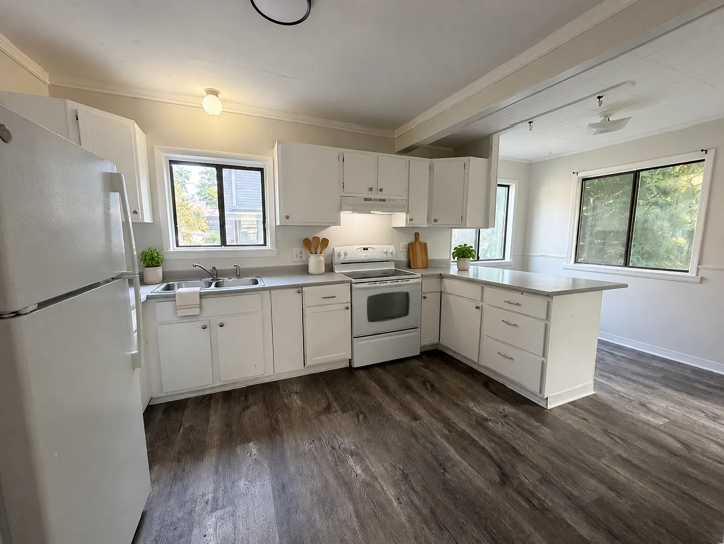 990 Emma Avenue 5-Bedroom Home with Porch and Off-Street Parking — Photo 4