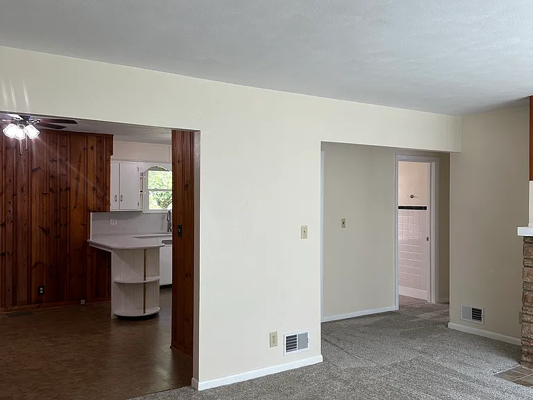 717 Saratoga Ave — Photo 3