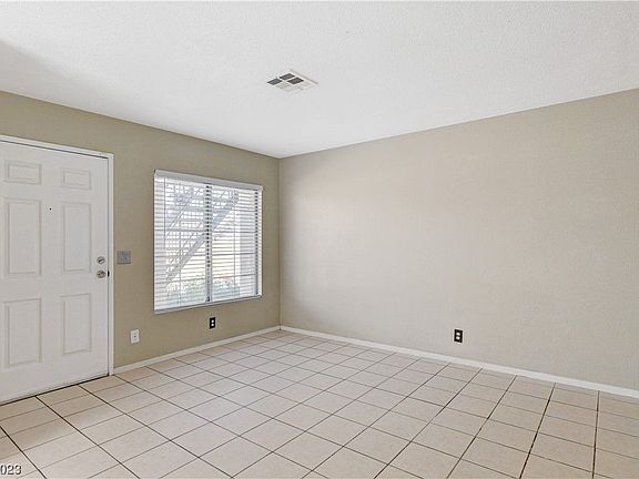 5th image of 5270 Carriellen Ln APT B