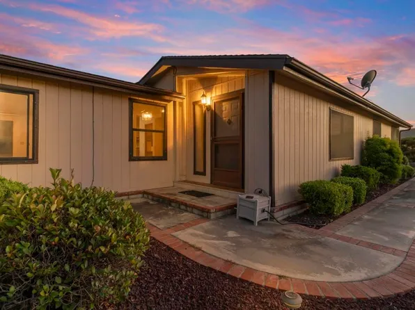 1482 Salem Ct, Oceanside, CA 92057