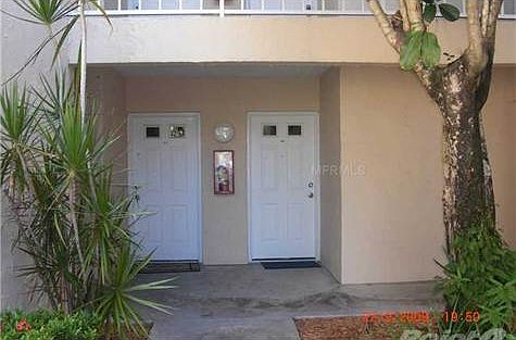 1st image of 2121 Wood St #106