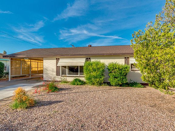 3rd image of 406 E Las Palmaritas Dr