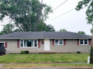 611 S 1st St, Pacific, MO 63069