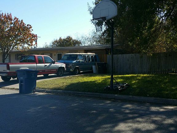 4th image of 110 Aldrich Dr