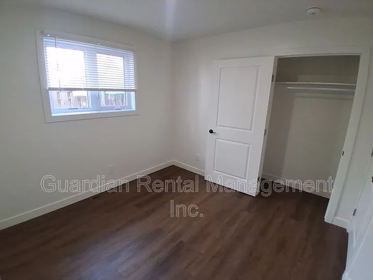 577 Syndicate Ave S — Photo 9