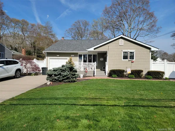 59 Lumur Drive, Sayville, NY 11782