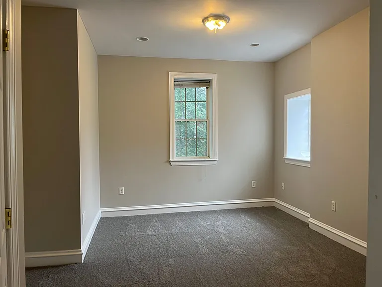 2128 Carey Way — Photo 13