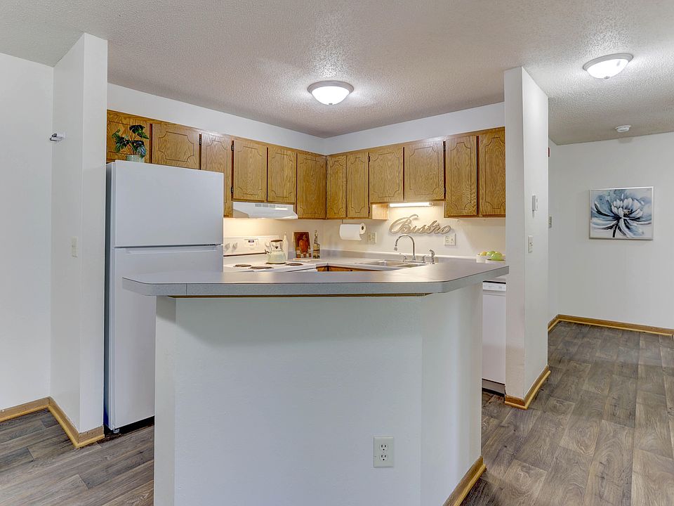 Kitchen island provides extra prep space!