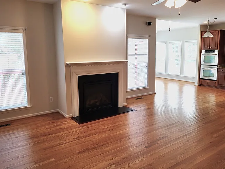 105 Clubhouse Dr — Photo 16