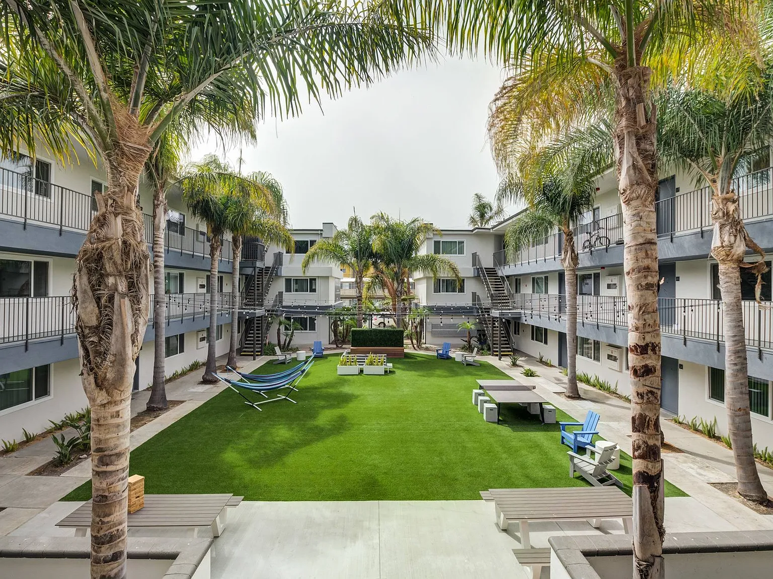 Breakpointe Coronado — Photo 3