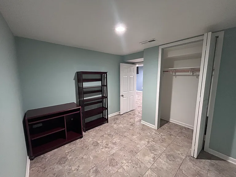 219 Sherman Ave — Photo 2