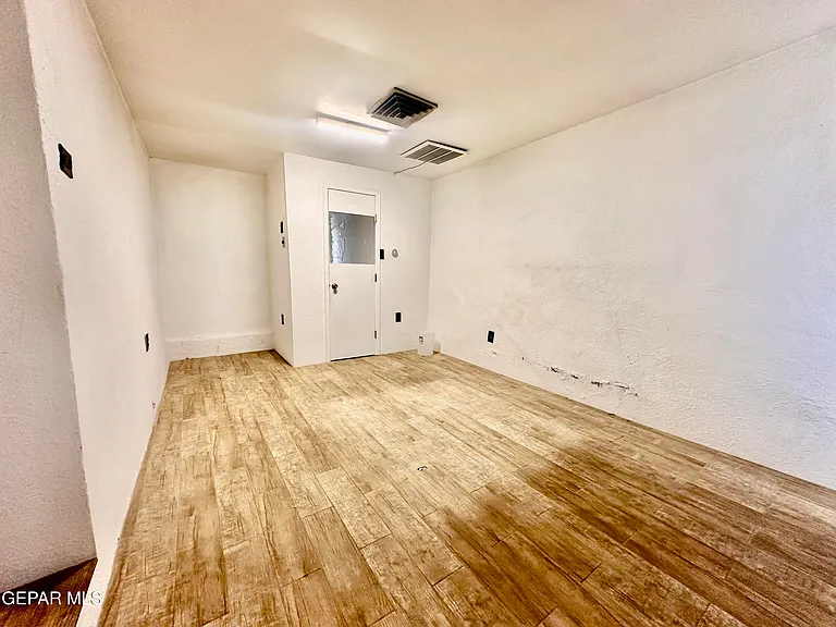 504 Cincinnati Ave #REAR — Photo 9
