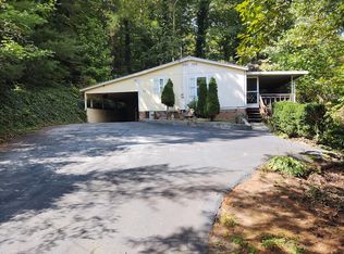 79 Twin Hills Rd, Franklin, NC 28734