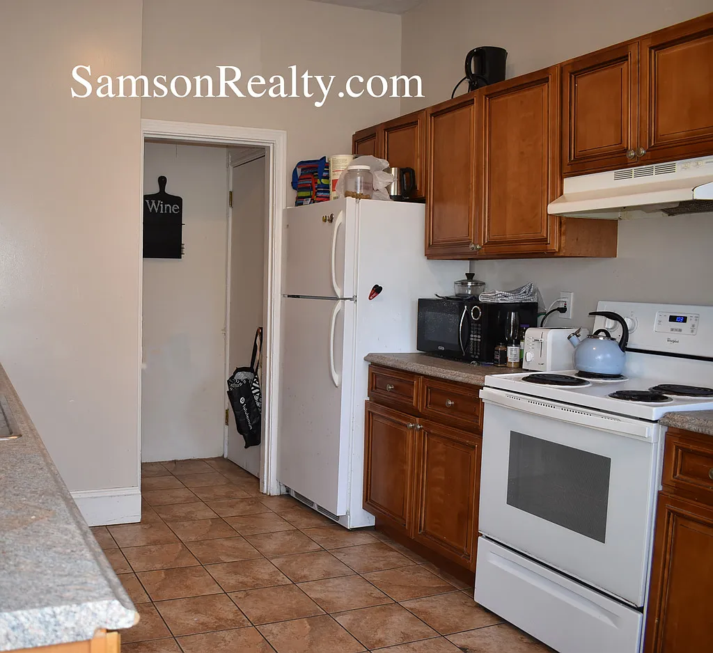 9 bed, $8,775 — Photo 2