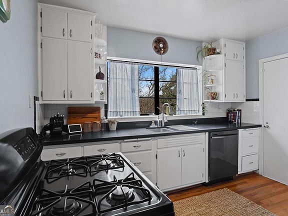 4th image of 1120 Briarcliff Rd NE APT 3