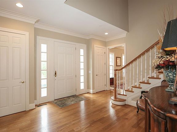 5th image of 7725 Annesdale Dr