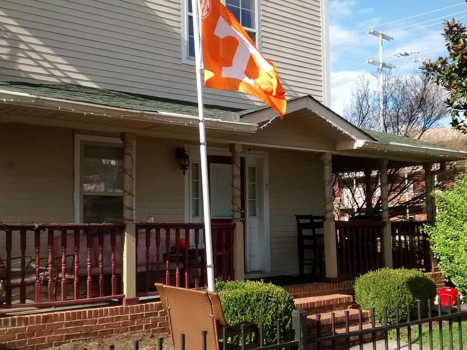 1st image of 1600 Queen Anne Way