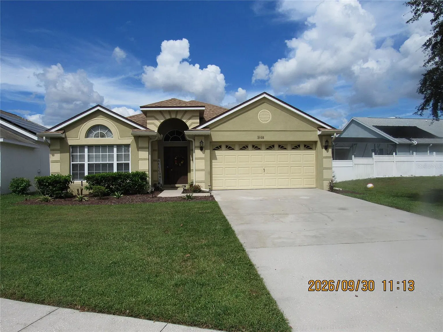 3 bed, 1724 sqft, $2,300 — Photo 1