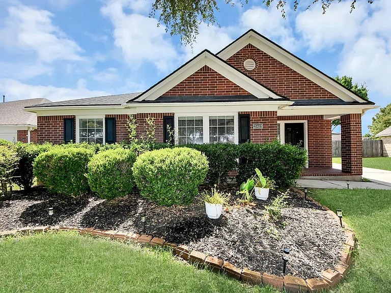 20418 Port Bishop Ln — Photo 1