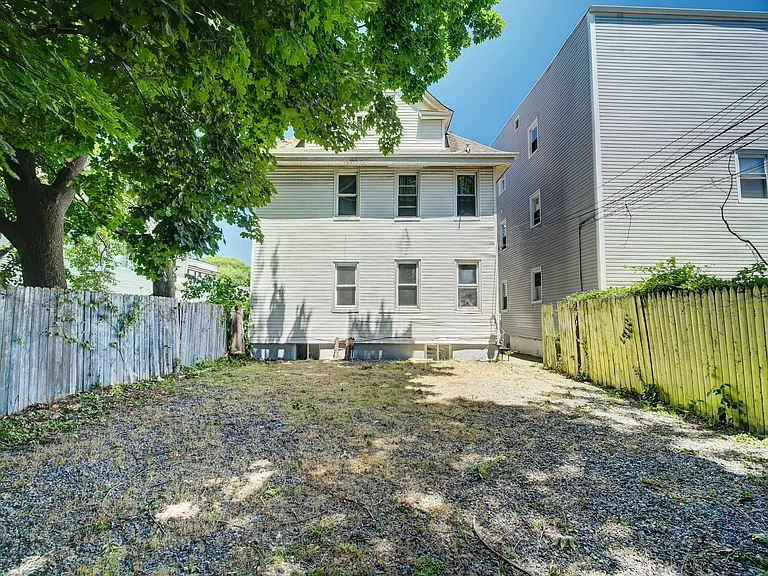 79 Eaton Pl #1 — Photo 14
