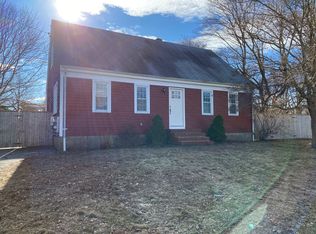 20 Academy Ave, Bristol, RI 02809