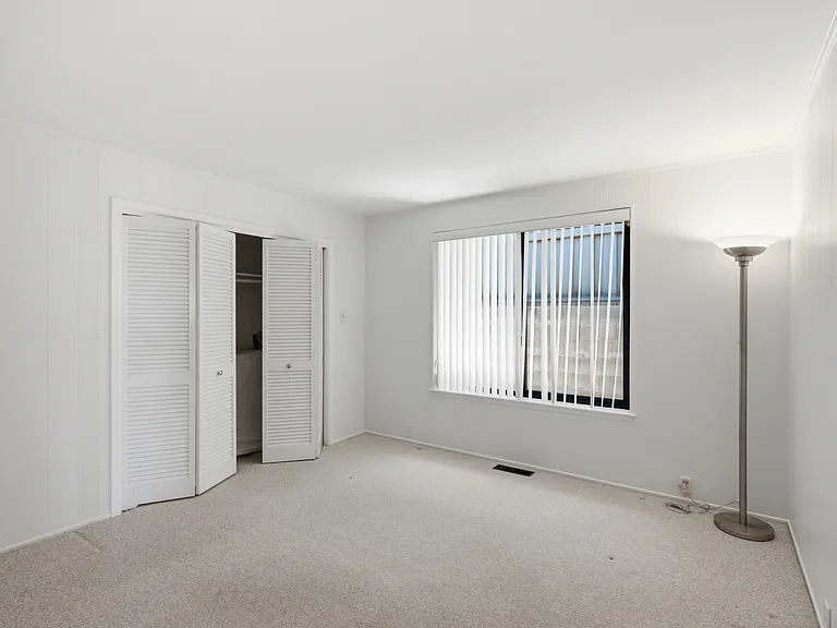 1806 Sebastian Dr — Photo 3