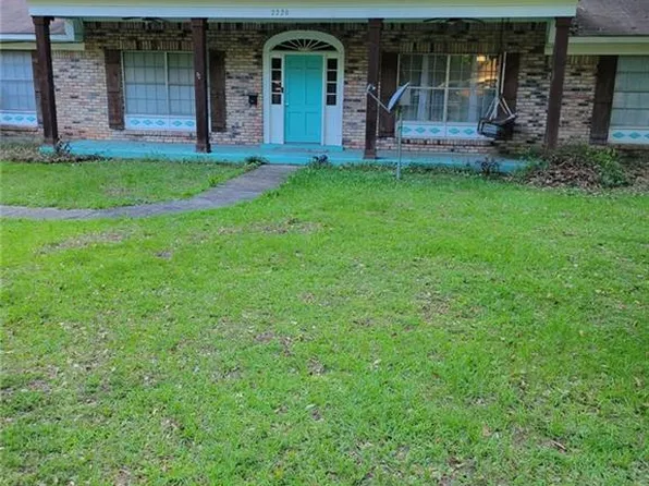 2228 E Vaughan Dr, Mobile, AL 36605