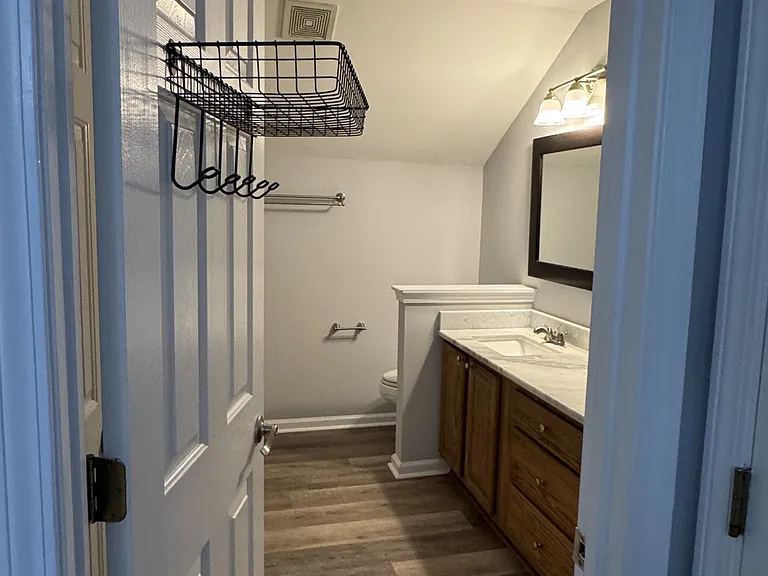 4529 Farm Lake Dr — Photo 16