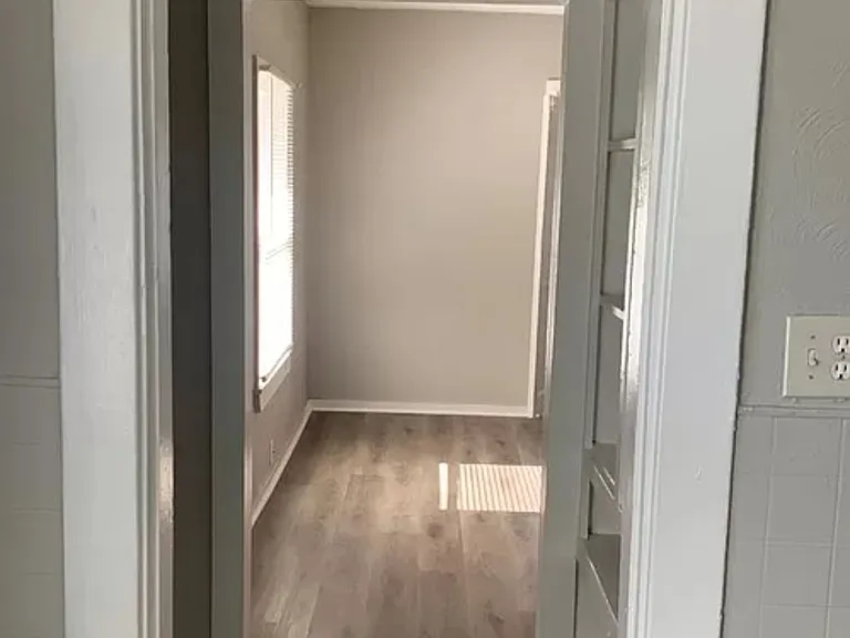 815 Dawson St #2 — Photo 10