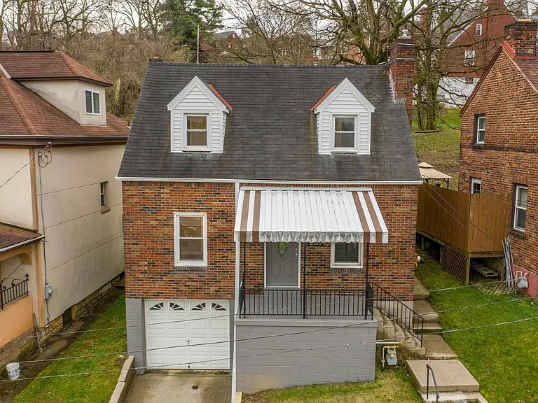 1330 Oakridge St — Photo 4
