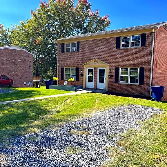 209 B S Shenandoah Ave #A — Photo 2