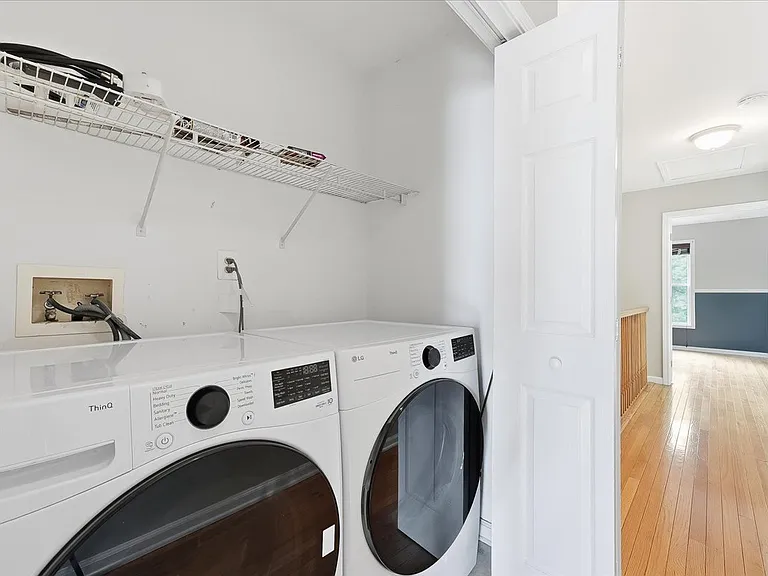 334 Wilshire Dr — Photo 6