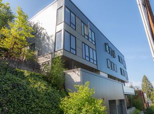 3939 SW View Point Ter APT 3C, Portland, OR 97239