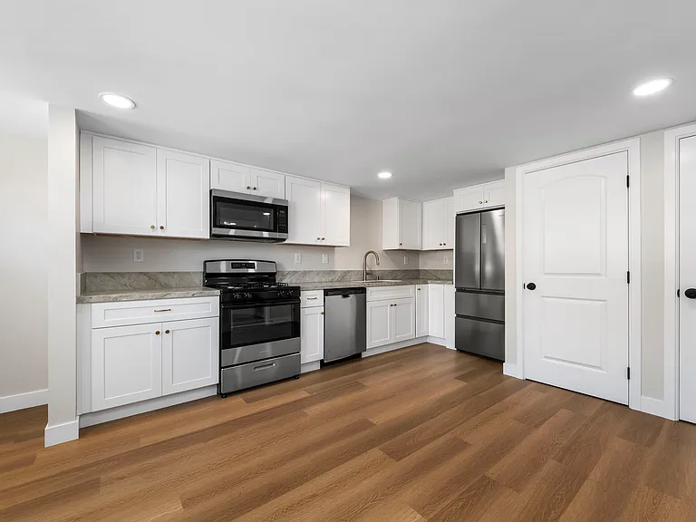 3020 E 3rd St #14 — Photo 9