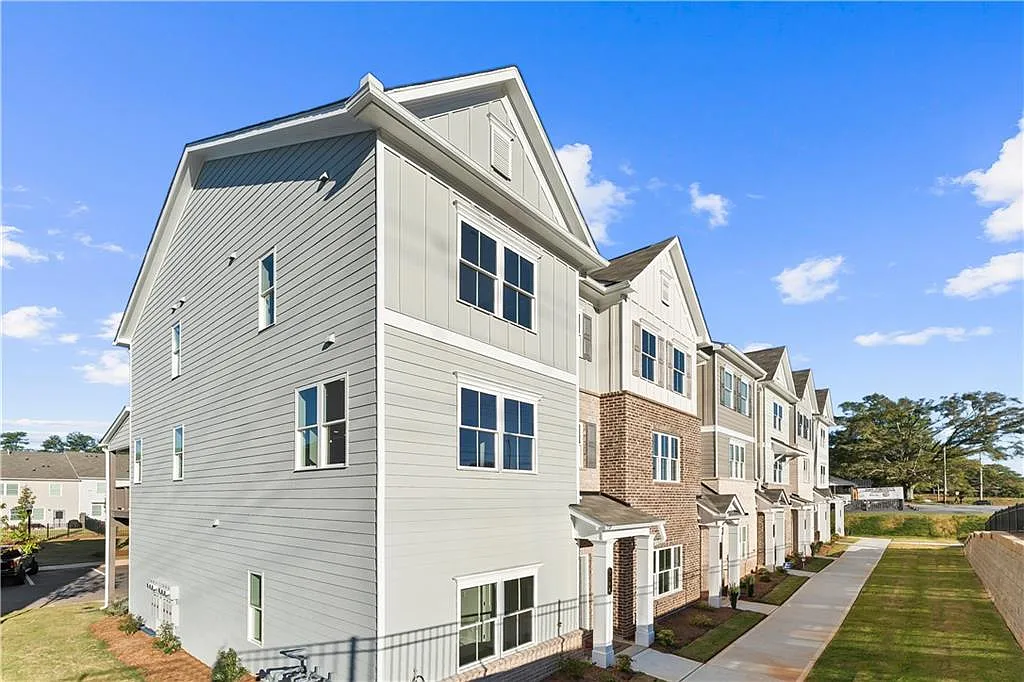 3346 Cranston Ln photo 1