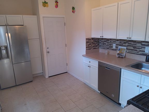 4th image of 30 N 7th St Unit B
