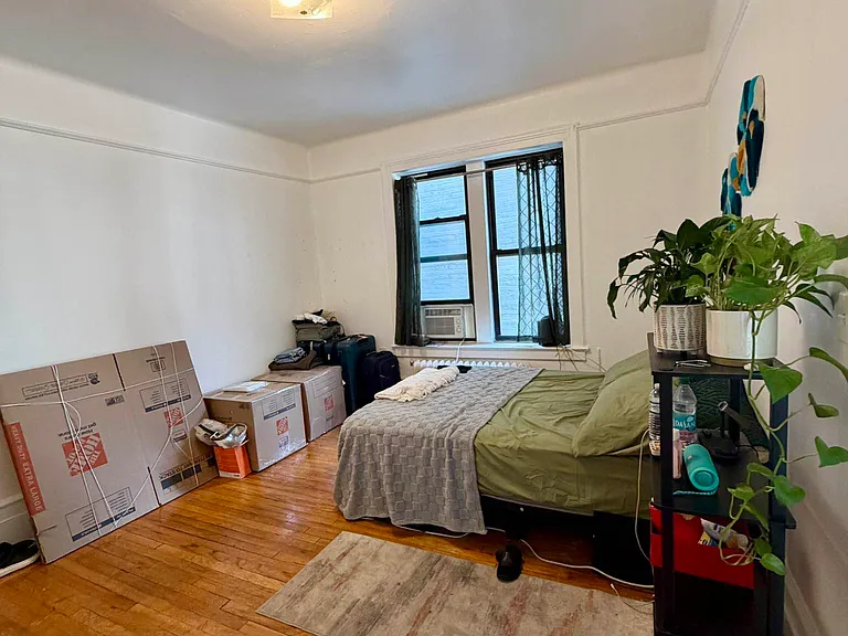 33-09 31st Ave #1C — Photo 2