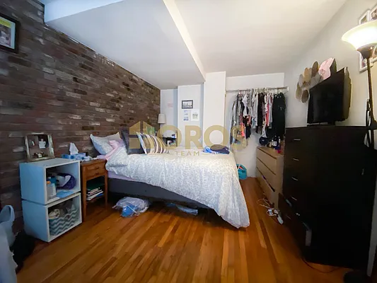 Rented by City Connections Realty | media 17