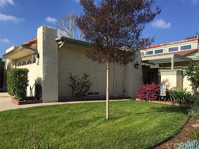 1st image of 457 Champlain Dr