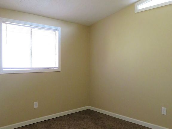 4th image of 736 Western Park Dr
