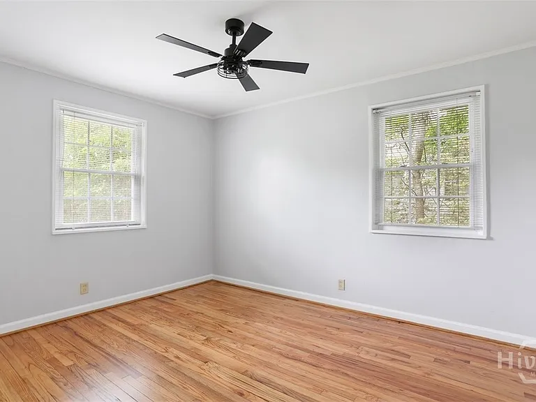 317 Oxford Dr — Photo 18