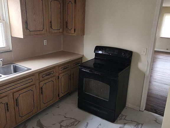 4th image of 3725 Wallwerth Dr #1
