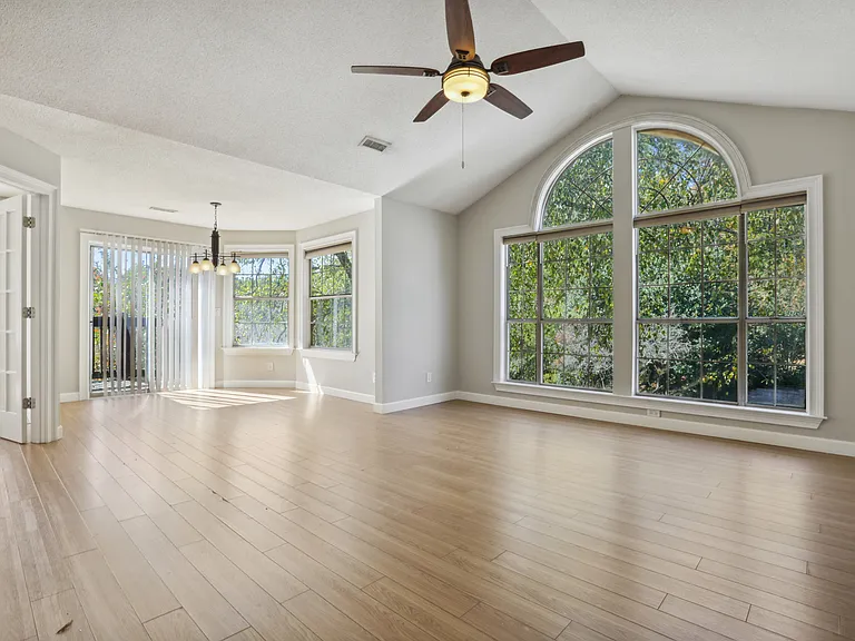 1007 Sandy Lane Dr — Photo 20